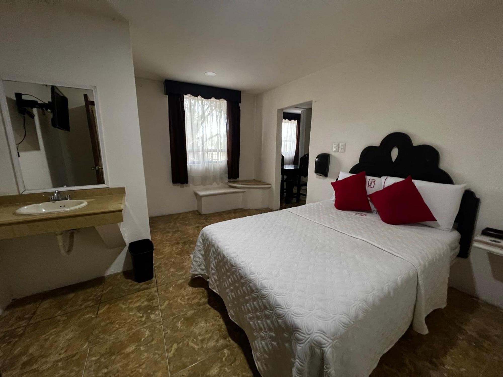 Hotel Arbis Puebla de Zaragoza Esterno foto