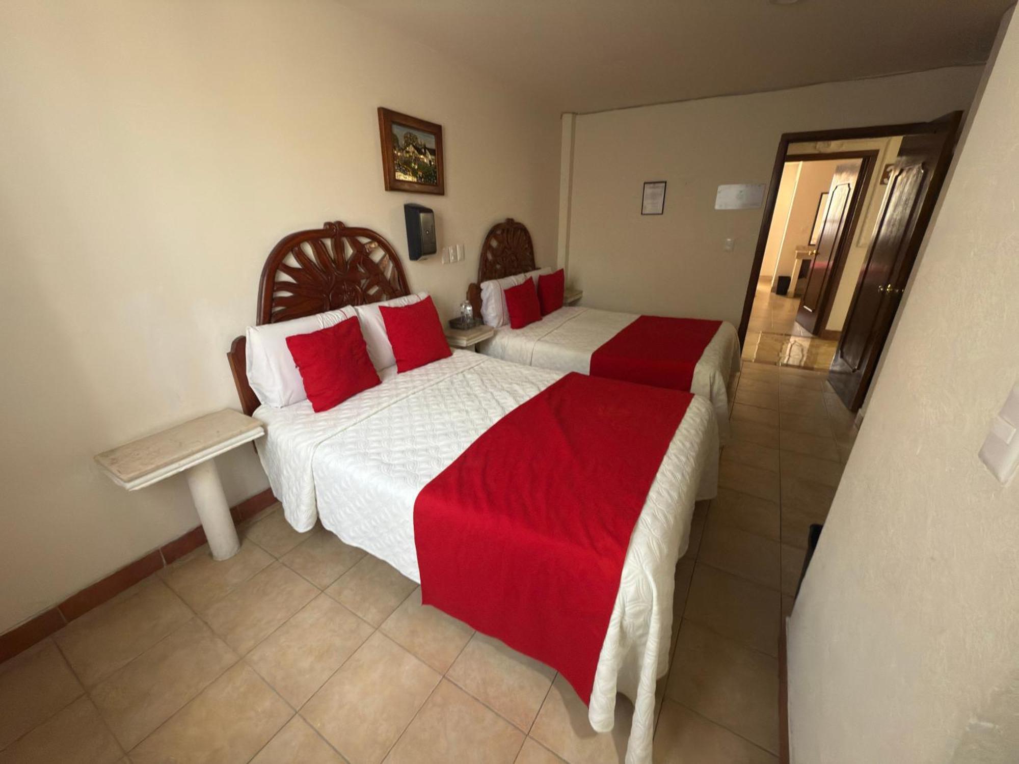Hotel Arbis Puebla de Zaragoza Esterno foto