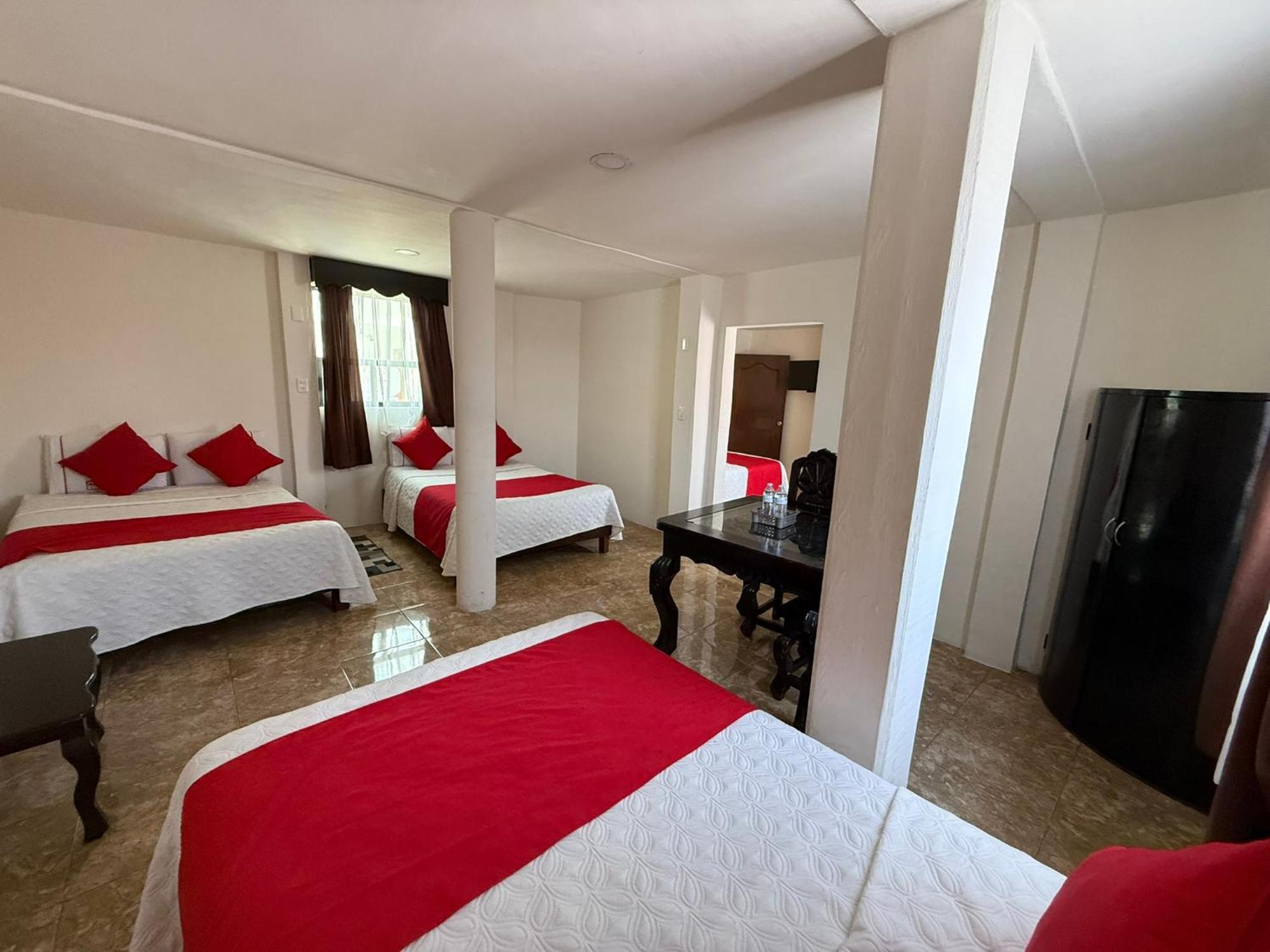 Hotel Arbis Puebla de Zaragoza Esterno foto